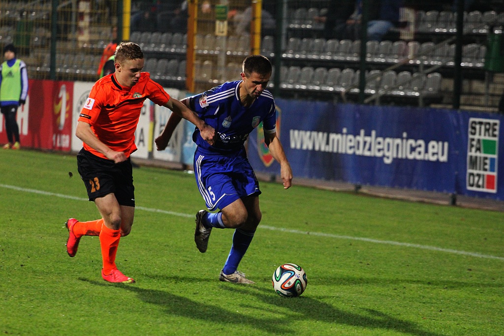 Midzierski uratował Miedź. Derby na remis