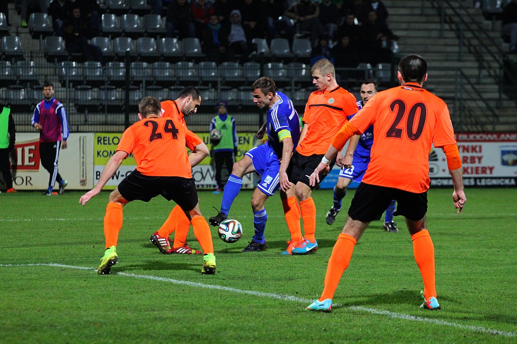 Midzierski uratował Miedź. Derby na remis