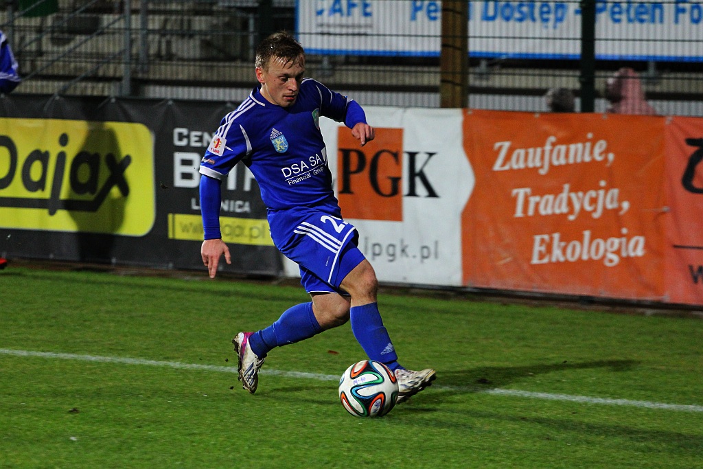 Midzierski uratował Miedź. Derby na remis