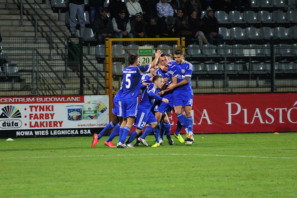 Midzierski uratował Miedź. Derby na remis