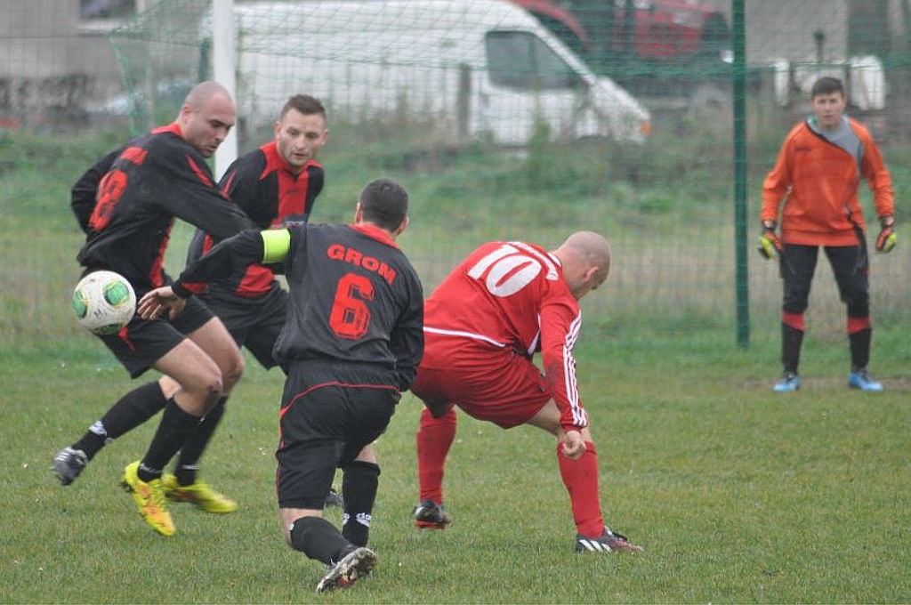 Klasa A: Grom - Prochowiczanka 0:3

