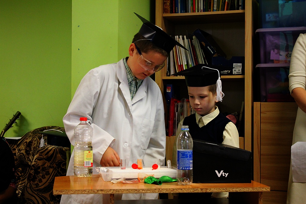 Pasowanie uczniów w szkole 