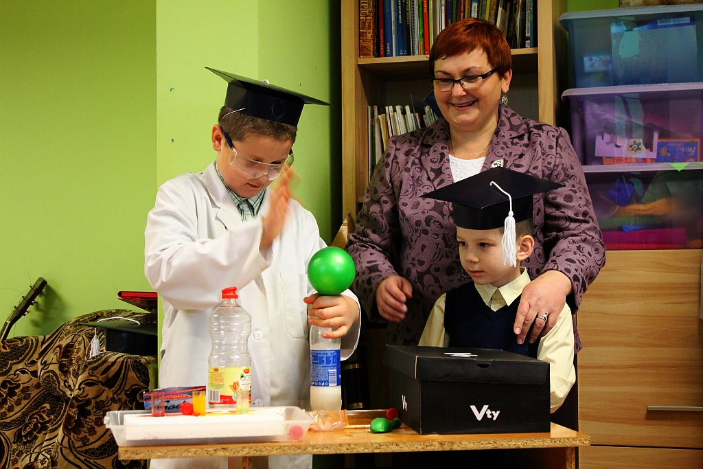 Pasowanie uczniów w szkole 