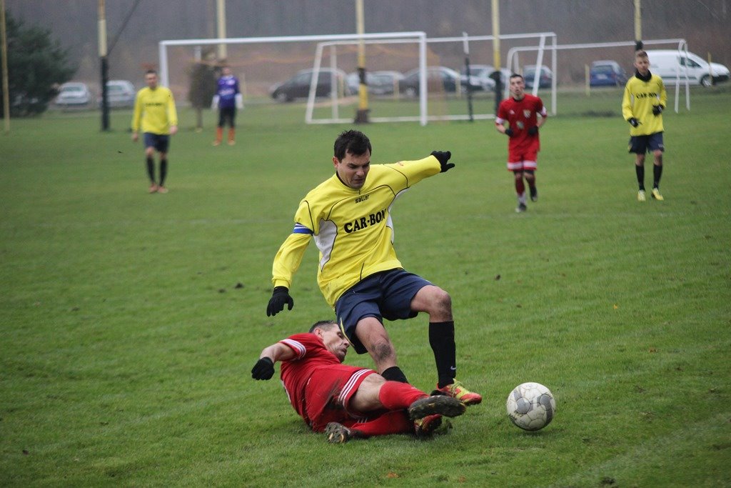 Okręgówka: Iskra - GKS Męcinka 3:1 (2:1)