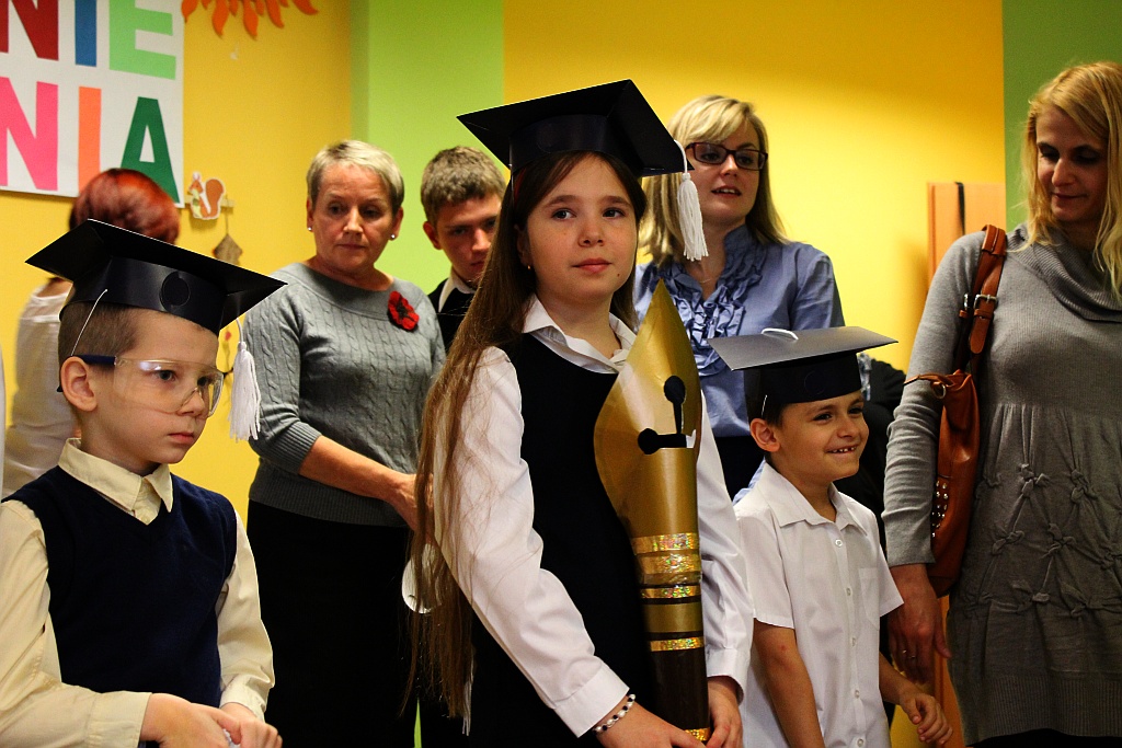 Pasowanie uczniów w szkole 