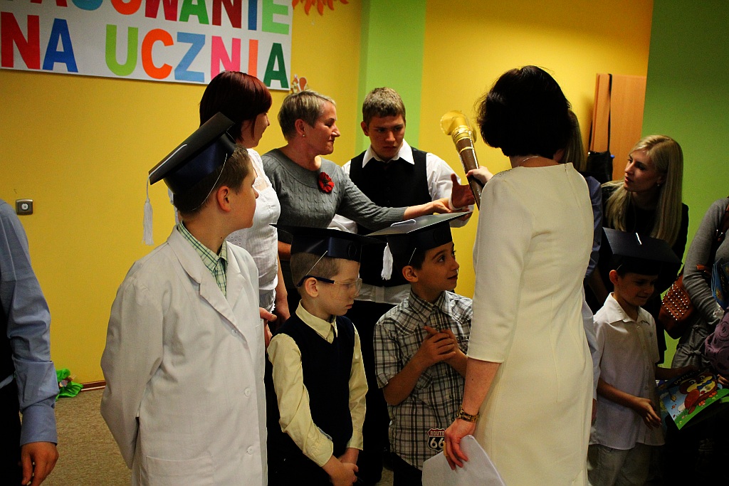 Pasowanie uczniów w szkole 