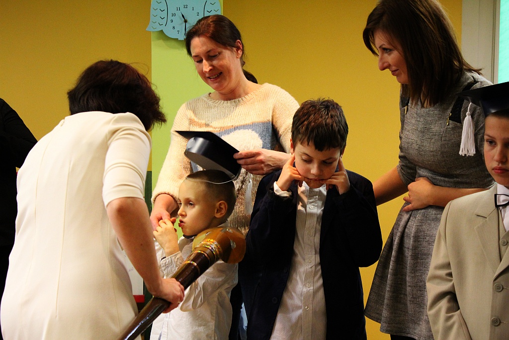 Pasowanie uczniów w szkole 