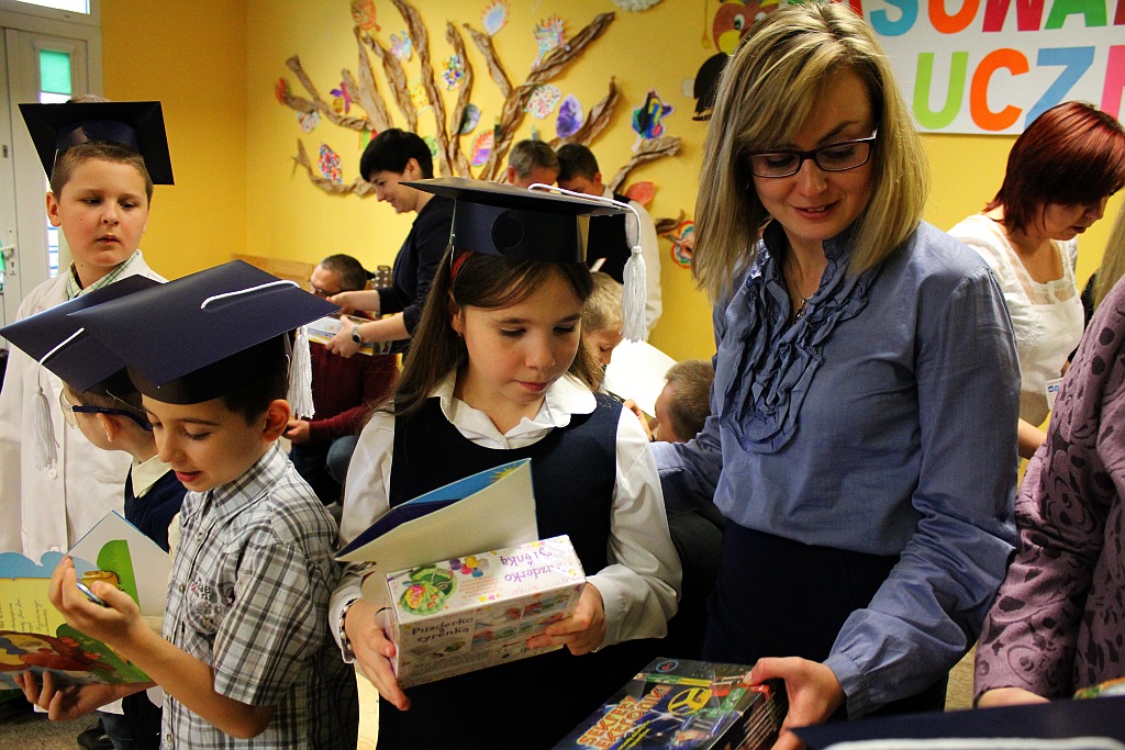 Pasowanie uczniów w szkole 