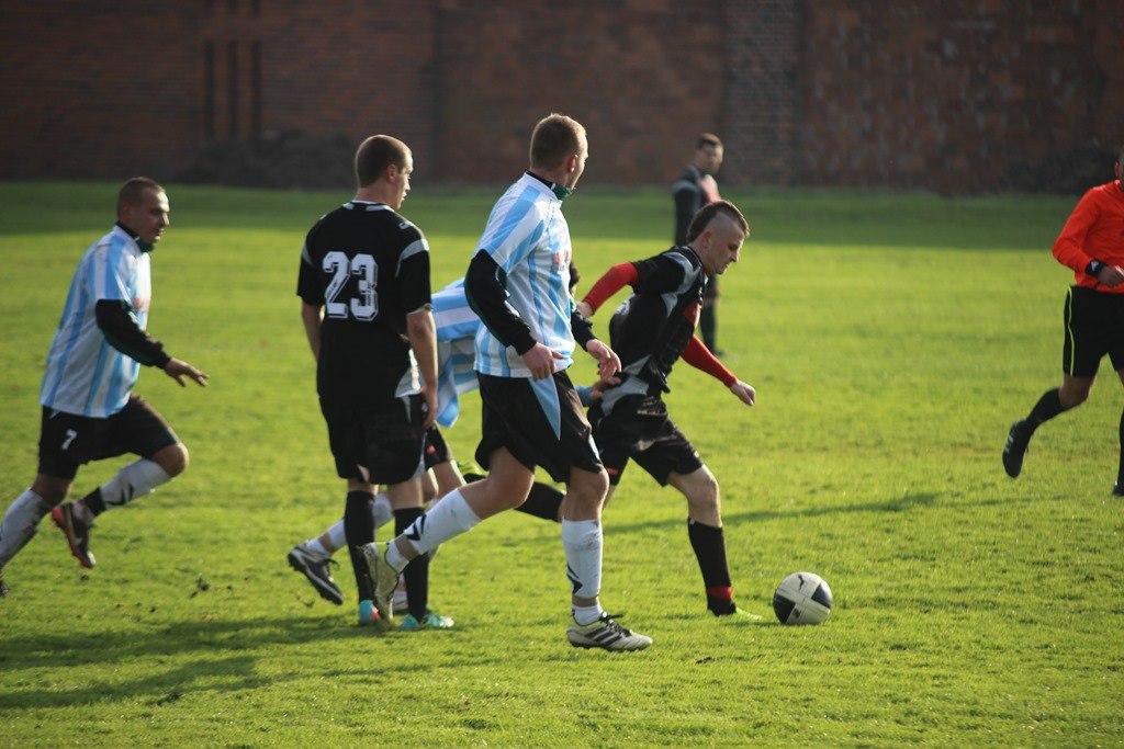 Klasa A: Albatros - Zryw 2:2