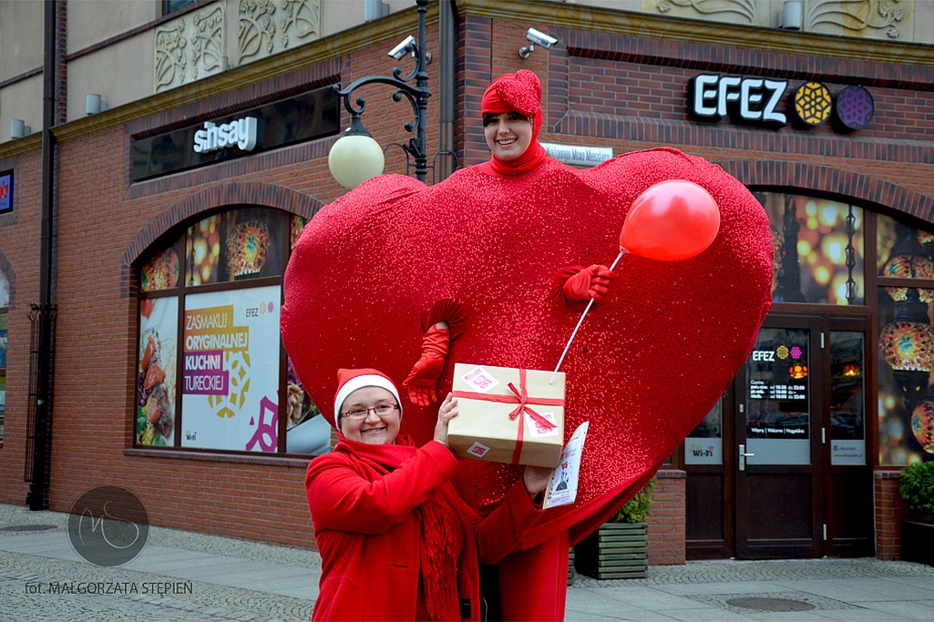 Czerwoni Mikołaje ze Szlachetnej Paczki