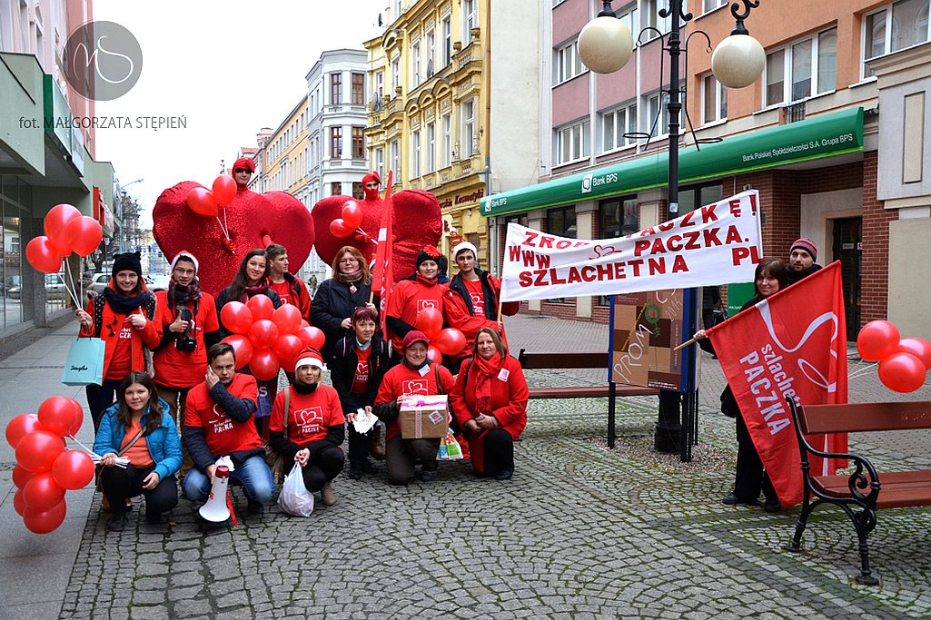 Czerwoni Mikołaje ze Szlachetnej Paczki