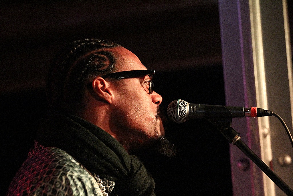 Blue Monk i jego blues rockowy skok w bok