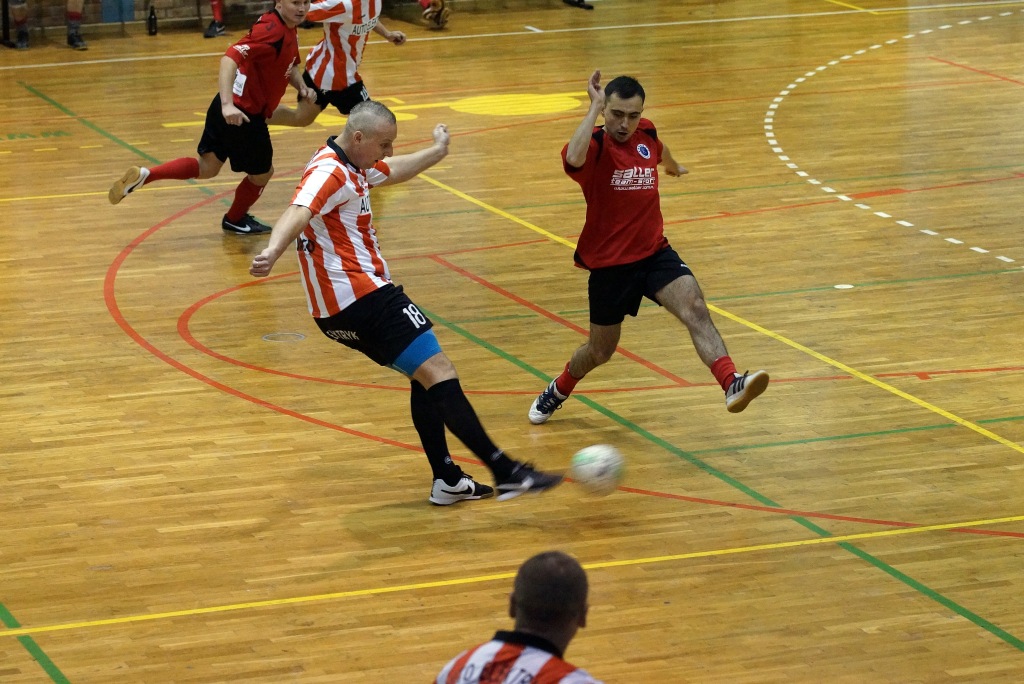 1 kolejka Legnickiej Ligi Halowej. I liga
