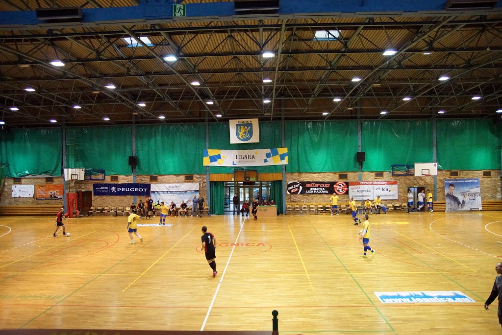 1 kolejka Legnickiej Ligi Halowej. II liga