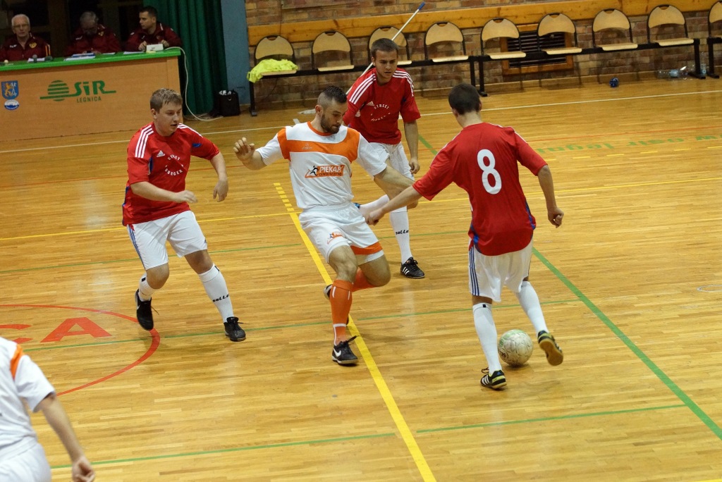 1 kolejka Legnickiej Ligi Halowej. I liga