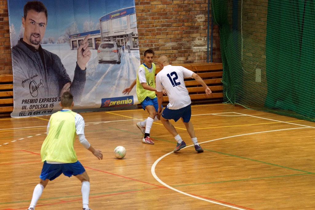 1 kolejka Legnickiej Ligi Halowej. II liga