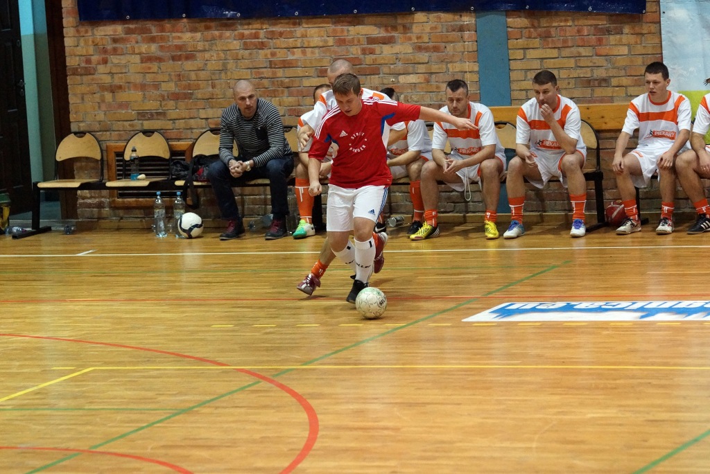 1 kolejka Legnickiej Ligi Halowej. I liga