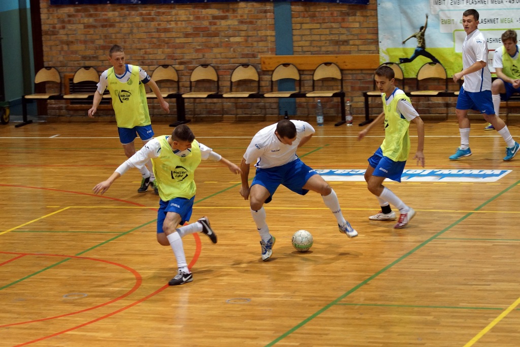 1 kolejka Legnickiej Ligi Halowej. II liga