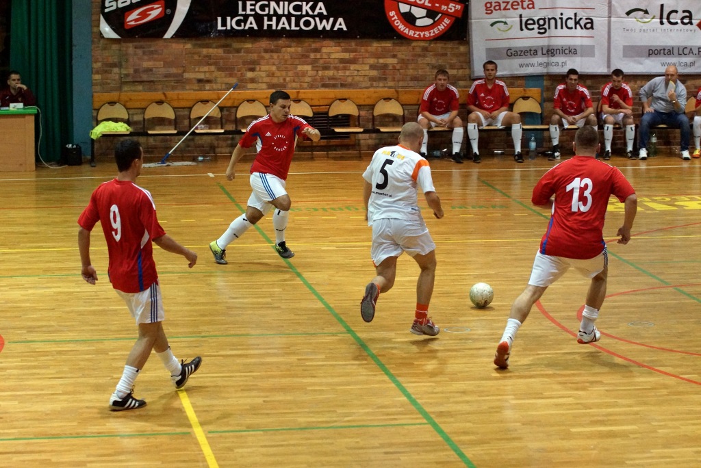 1 kolejka Legnickiej Ligi Halowej. I liga