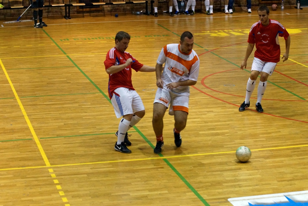 1 kolejka Legnickiej Ligi Halowej. I liga