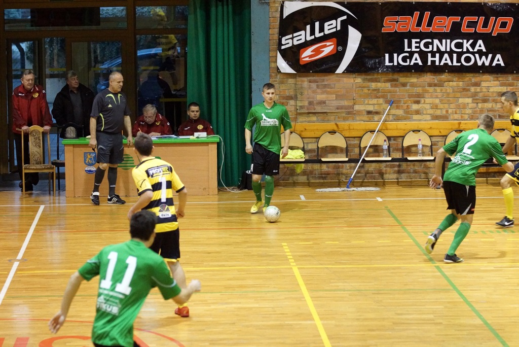 1 kolejka Legnickiej Ligi Halowej. II liga