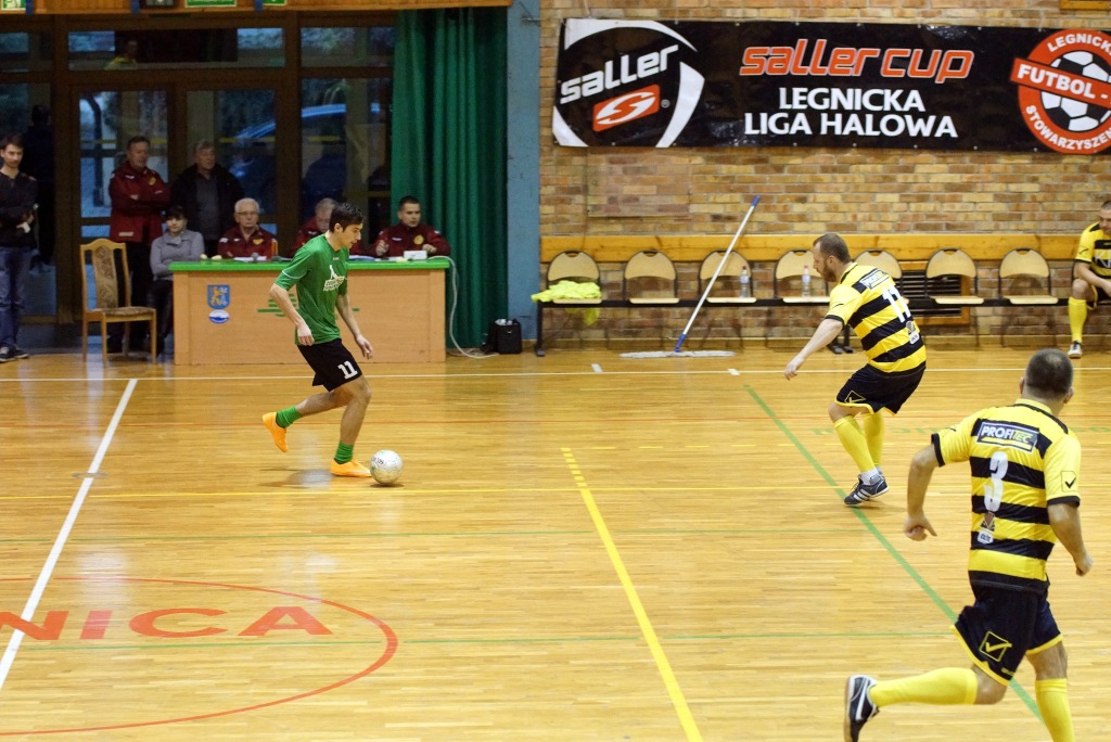1 kolejka Legnickiej Ligi Halowej. II liga