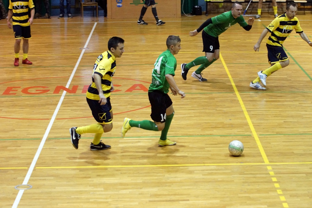 1 kolejka Legnickiej Ligi Halowej. II liga