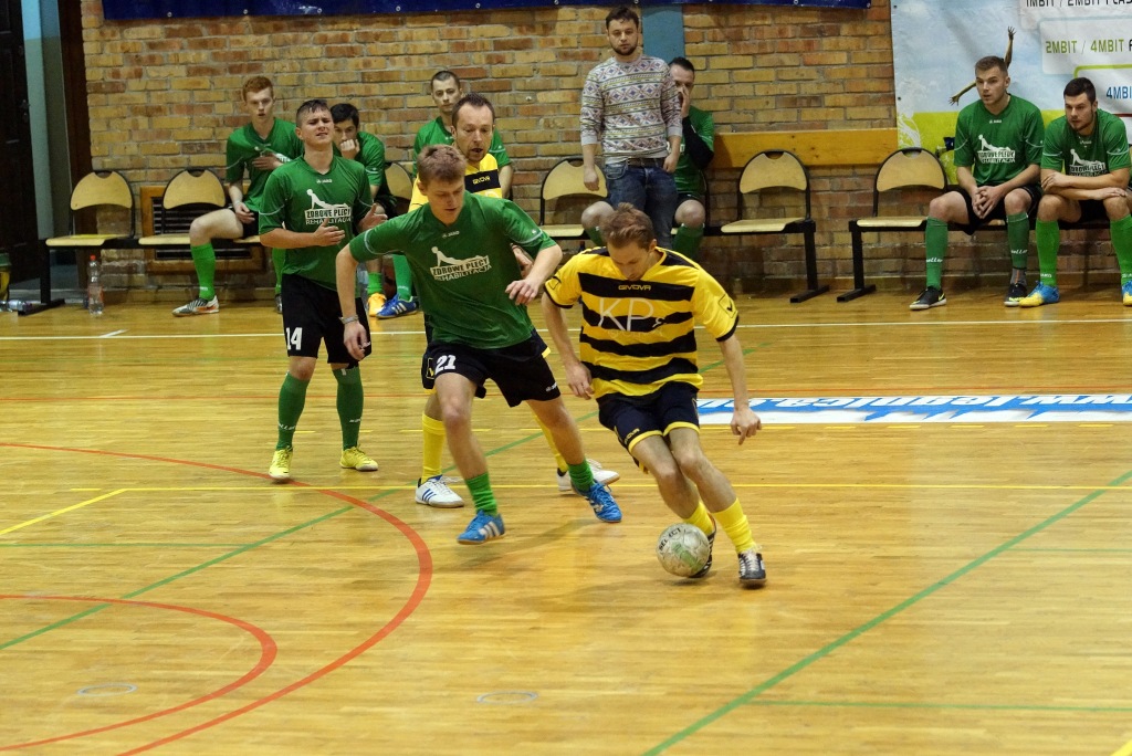 1 kolejka Legnickiej Ligi Halowej. II liga