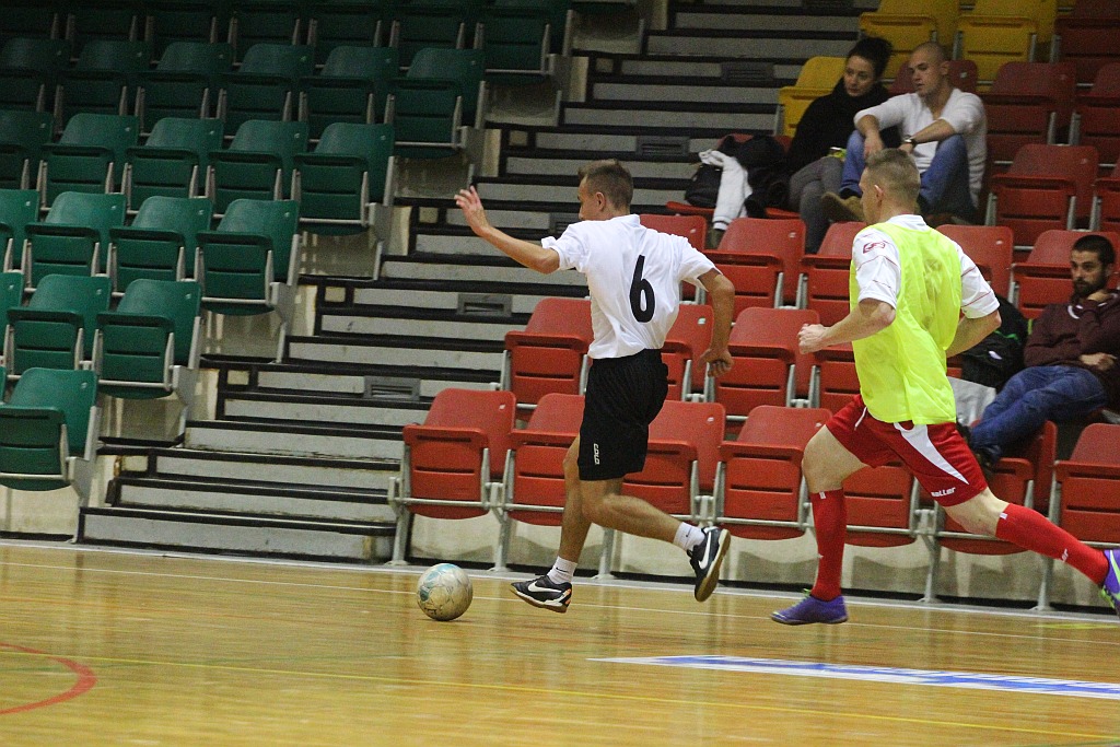 1 kolejka Legnickiej Ligi Halowej. II liga