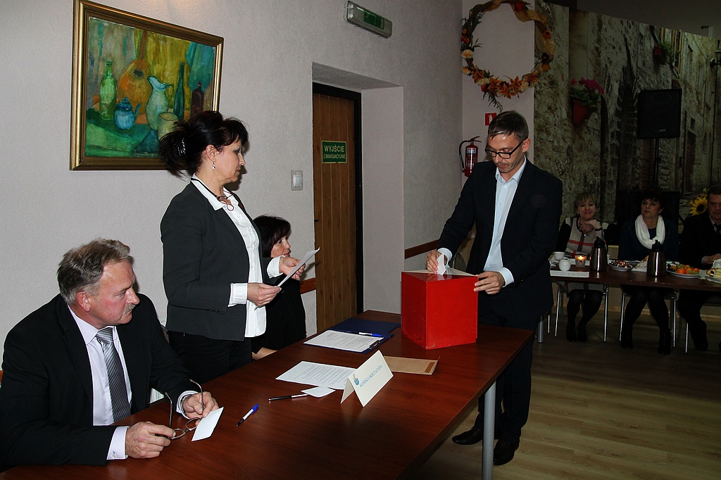 W Prochowicach burmistrz i radni złożyli ślubowanie