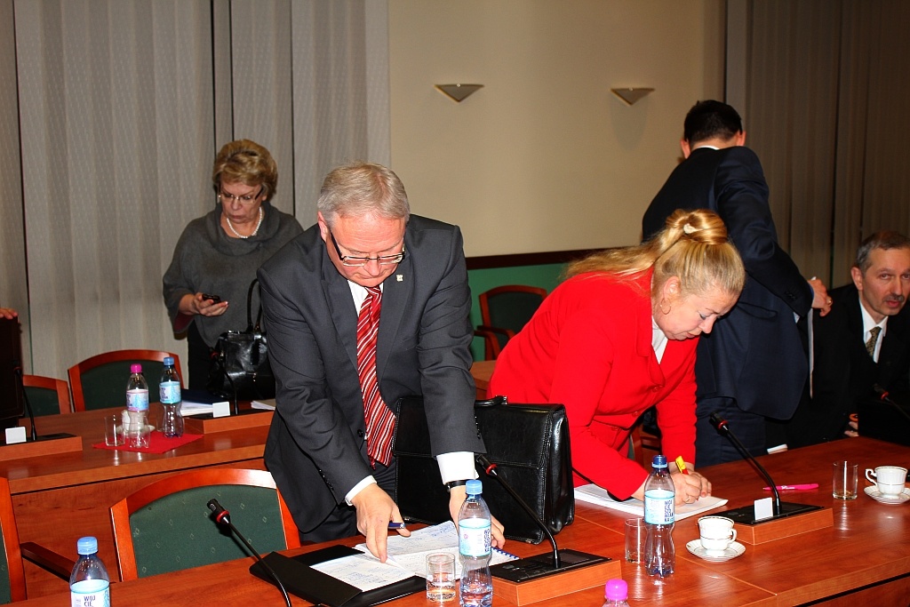 Wojna domowa w PO. Szynalski bez funkcji