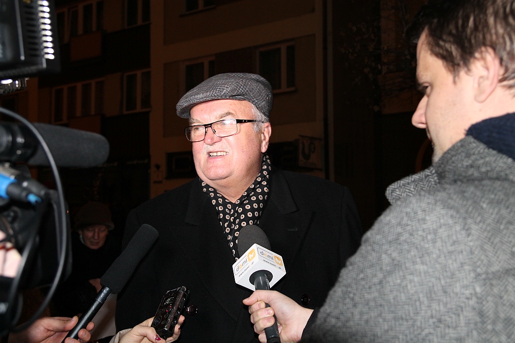 Protest pod teatrem. „Rechot Putina ... ”