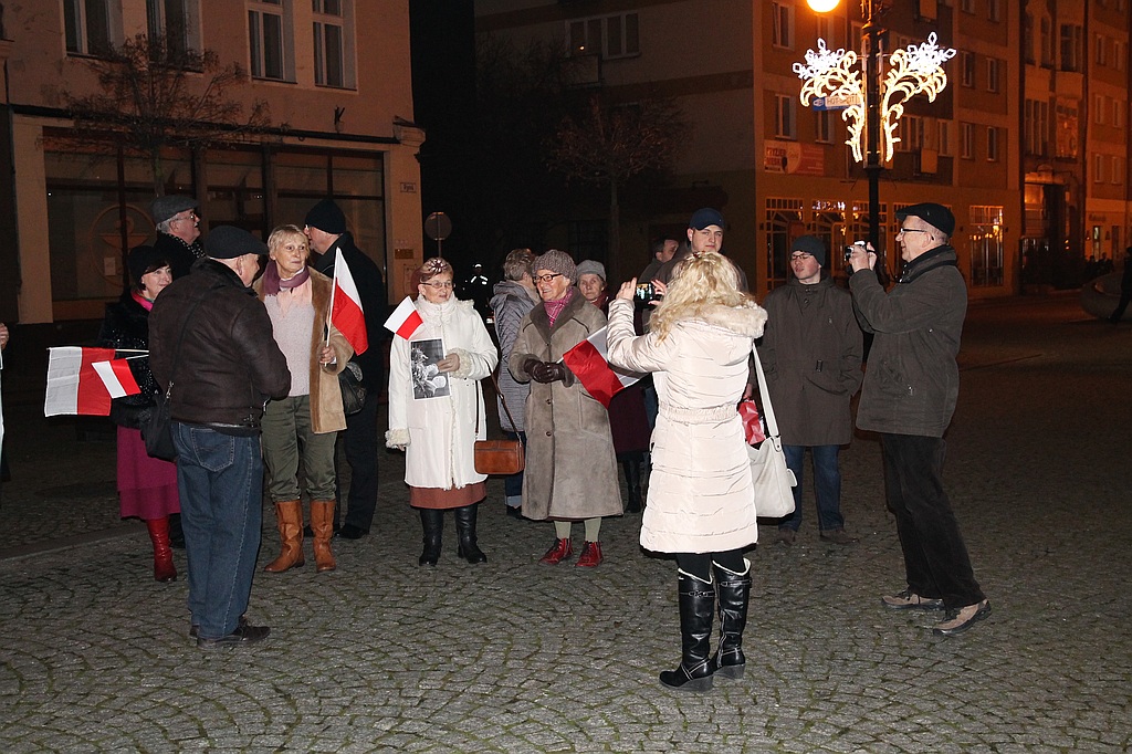 Protest pod teatrem. „Rechot Putina ... ”