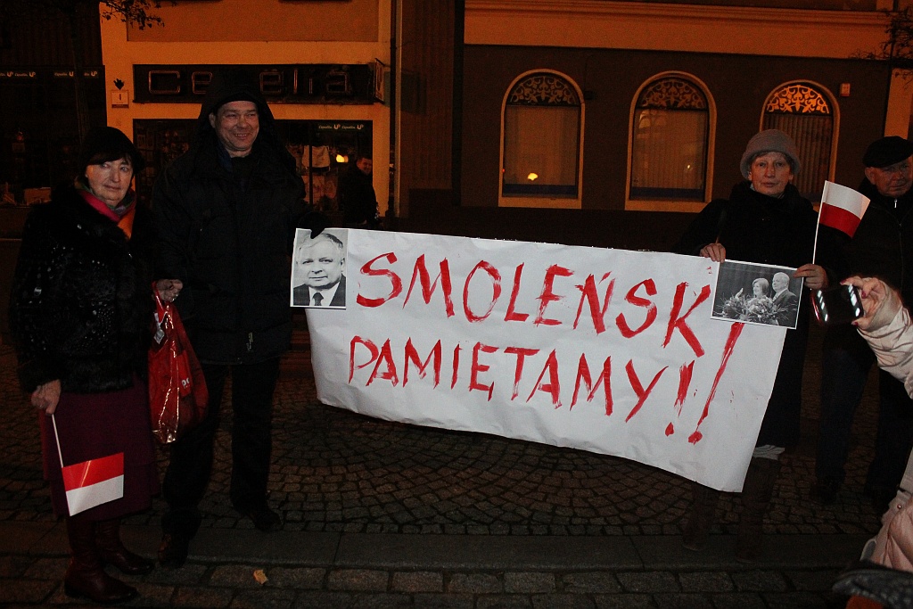 Protest pod teatrem. „Rechot Putina ... ”
