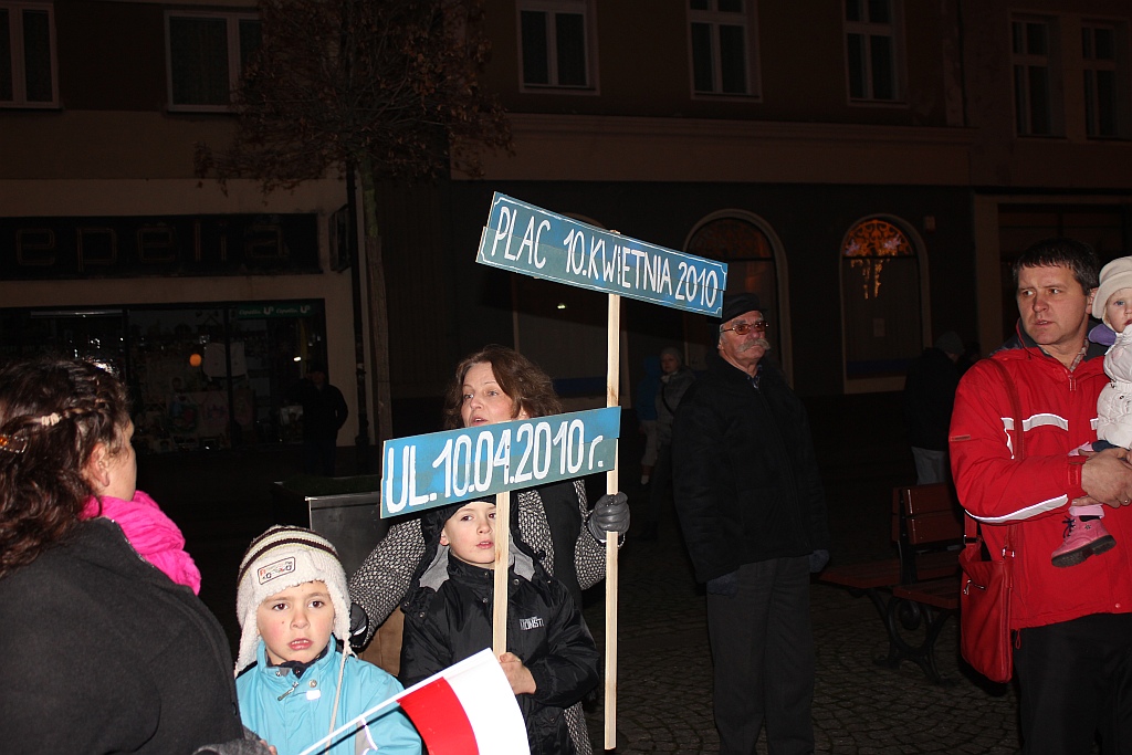 Protest pod teatrem. „Rechot Putina ... ”