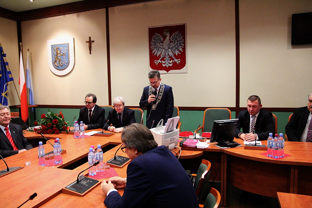 Prezydent po ślubowaniu: Legnica to nie partia
