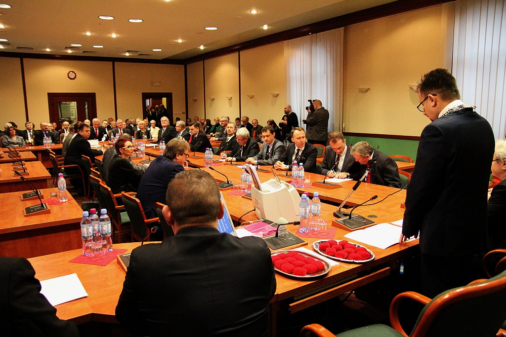 Prezydent po ślubowaniu: Legnica to nie partia