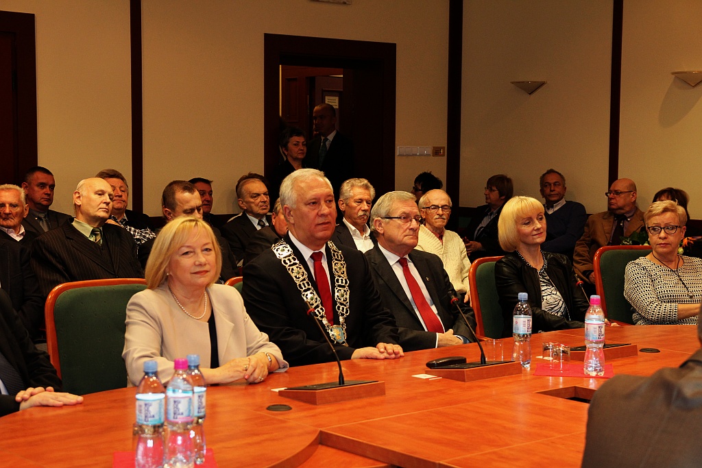 Prezydent po ślubowaniu: Legnica to nie partia