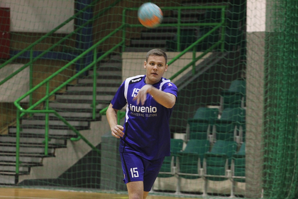 Asystent Bieglera wierzy w juniorów Siódemki