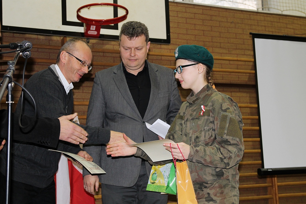 Piosenką patriotyczną przywołali pamięć o Powstaniu