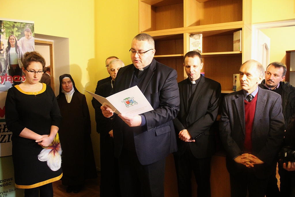 Kuria otwiera poradnię. „Odpowiedź na kryzys rodziny”
