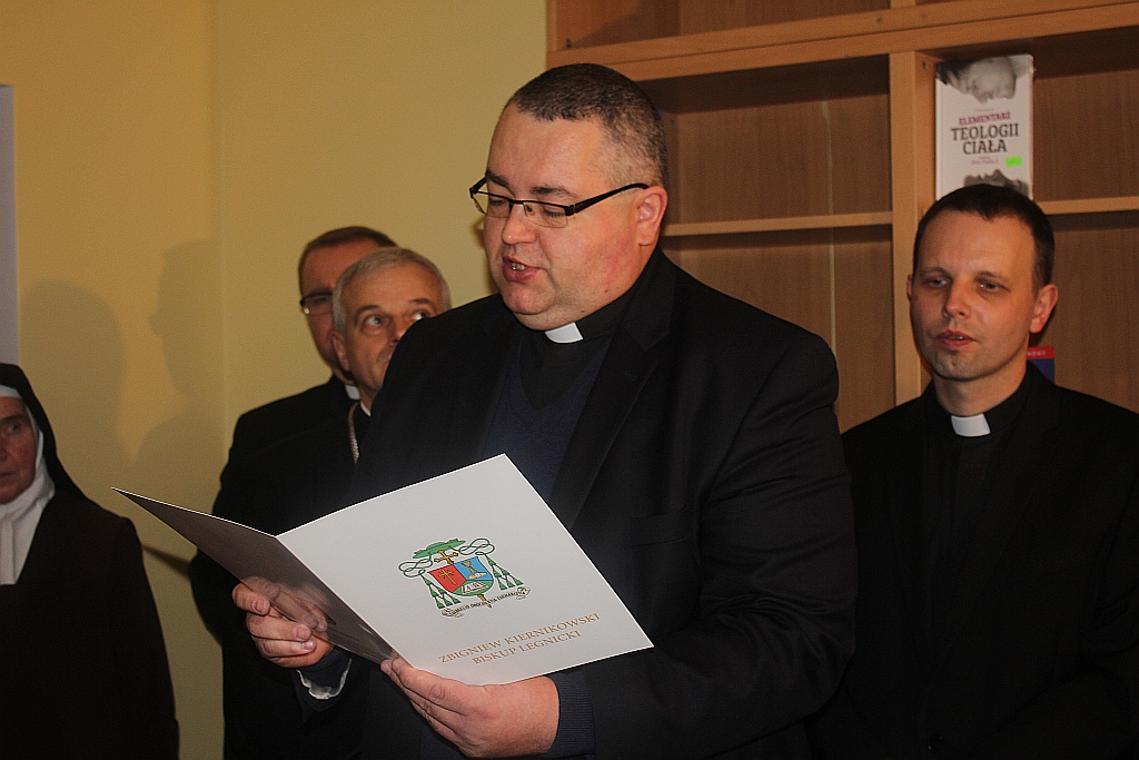 Kuria otwiera poradnię. „Odpowiedź na kryzys rodziny”