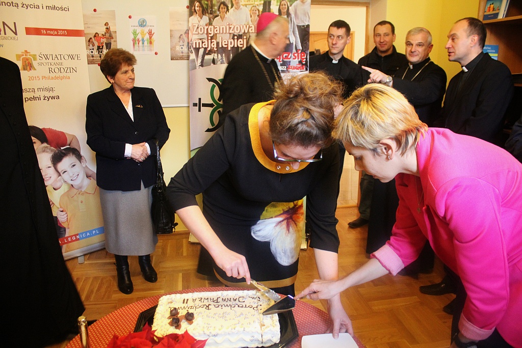 Kuria otwiera poradnię. „Odpowiedź na kryzys rodziny”