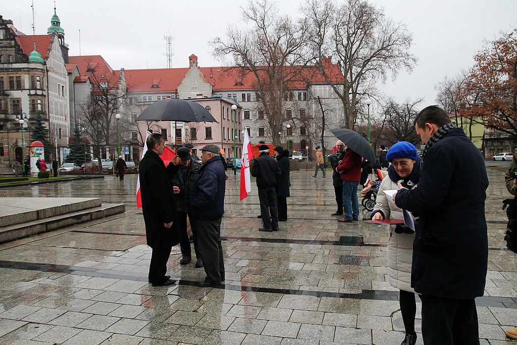 PiS w rocznicę stanu wojennego: Usunąć pomnik!