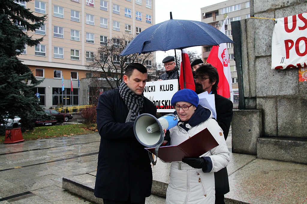 PiS w rocznicę stanu wojennego: Usunąć pomnik!