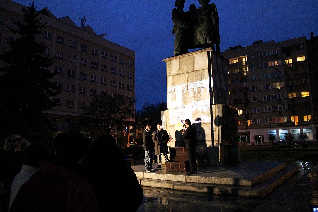 Narodowcy i Nowa Prawica na Placu Słowiańskim