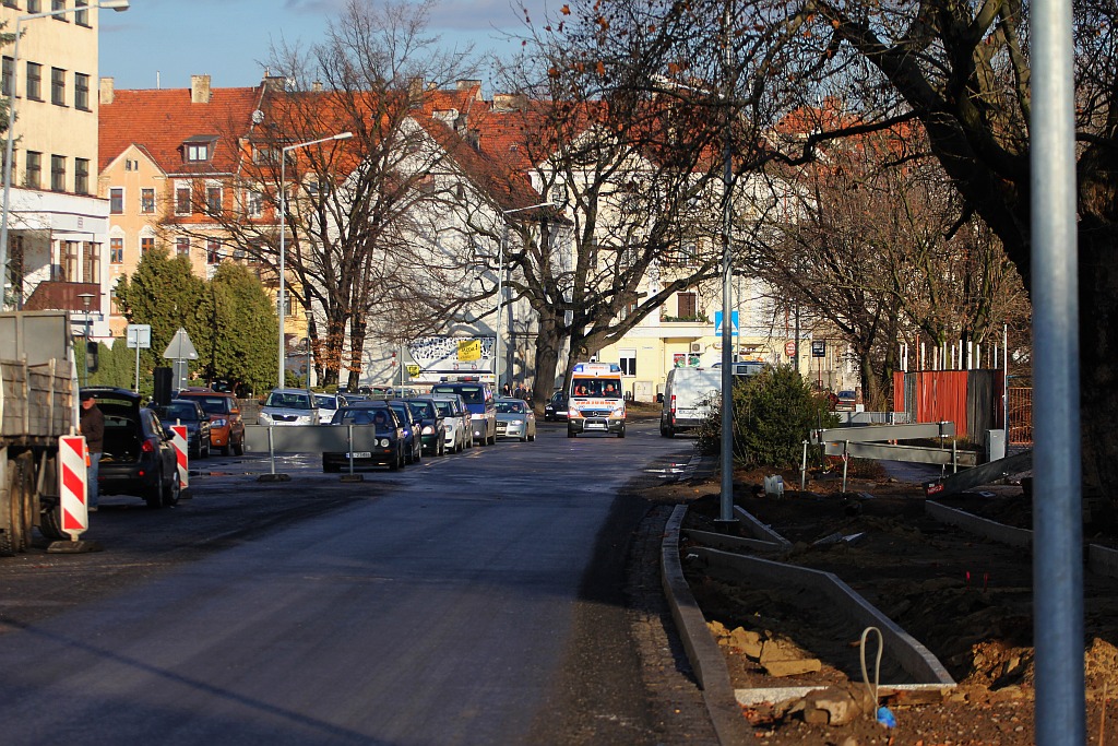 Wpadł do pięciometrowego wykopu
