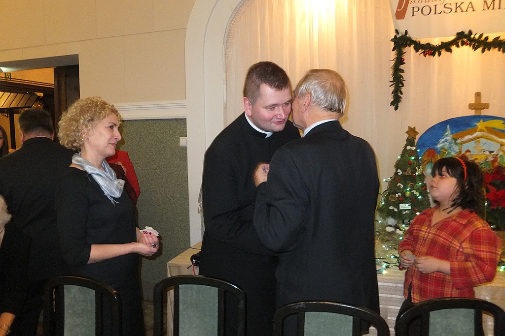 Przełamali się opłatkiem i wspólnie kolędowali