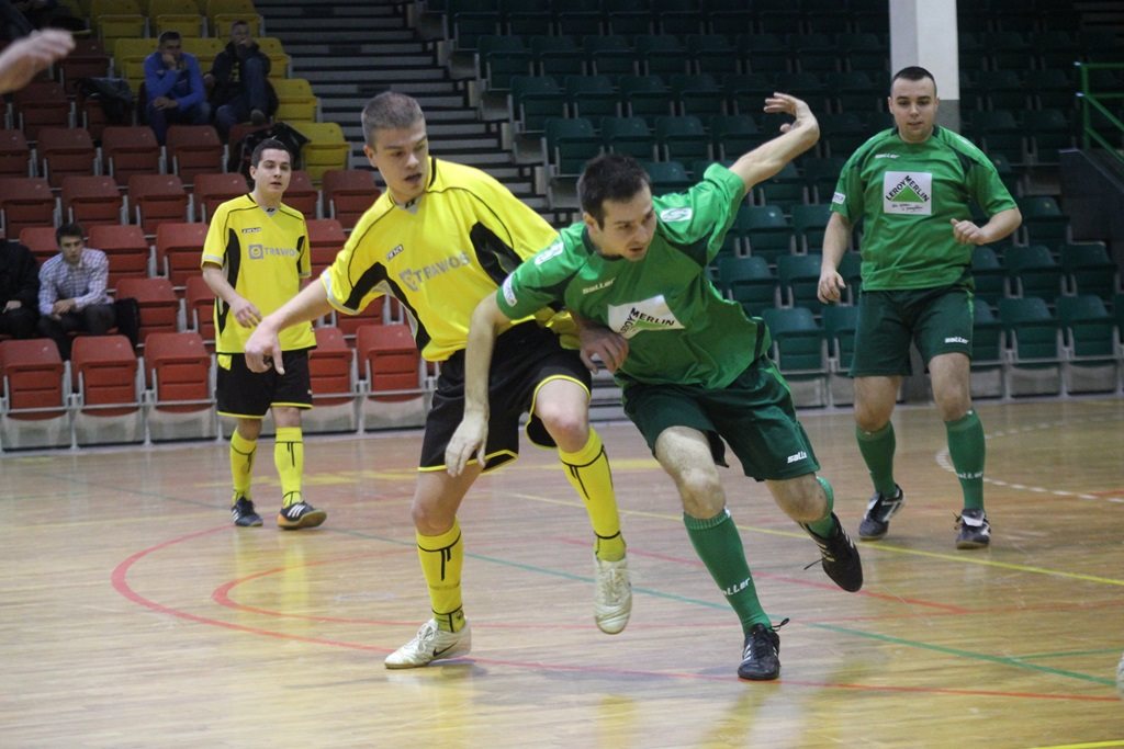 2 LLH: Pięć goli piłkarza Dolcanu Ząbki