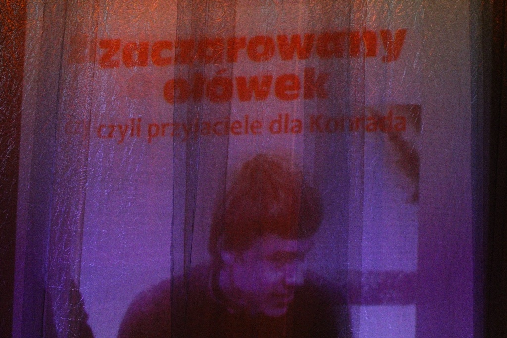 Przyjaciele charytatywnie dla Konrada Sztuki